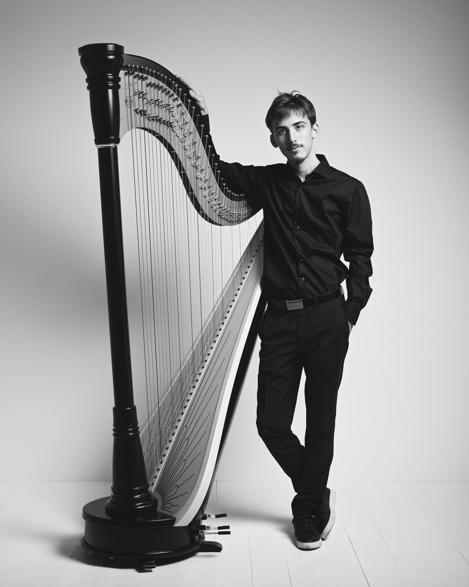 Matteo-Lohner-Harpiste-Suisse-005-NB_WEB